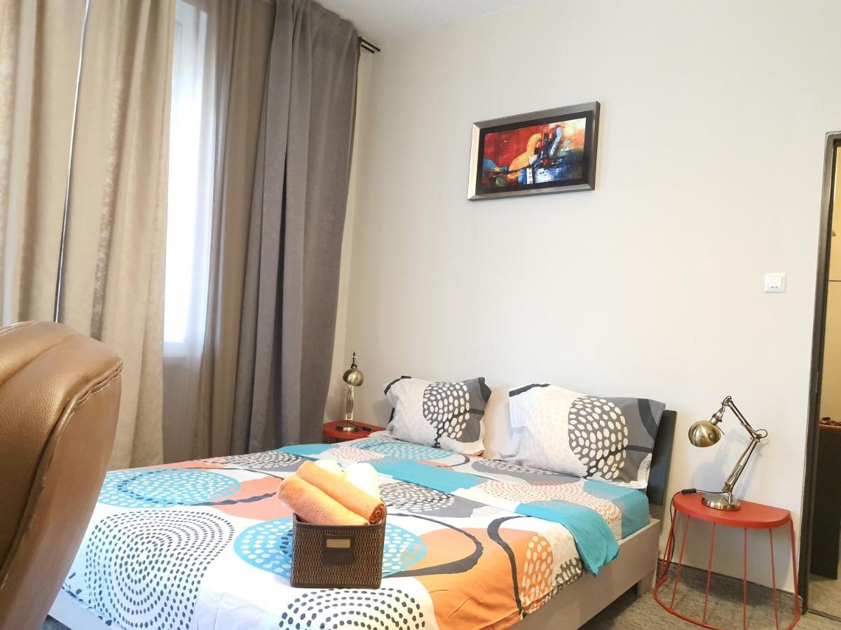 Global Downtown Apartments - Universitate - Calea Victoriei Boekarest Buitenkant foto
