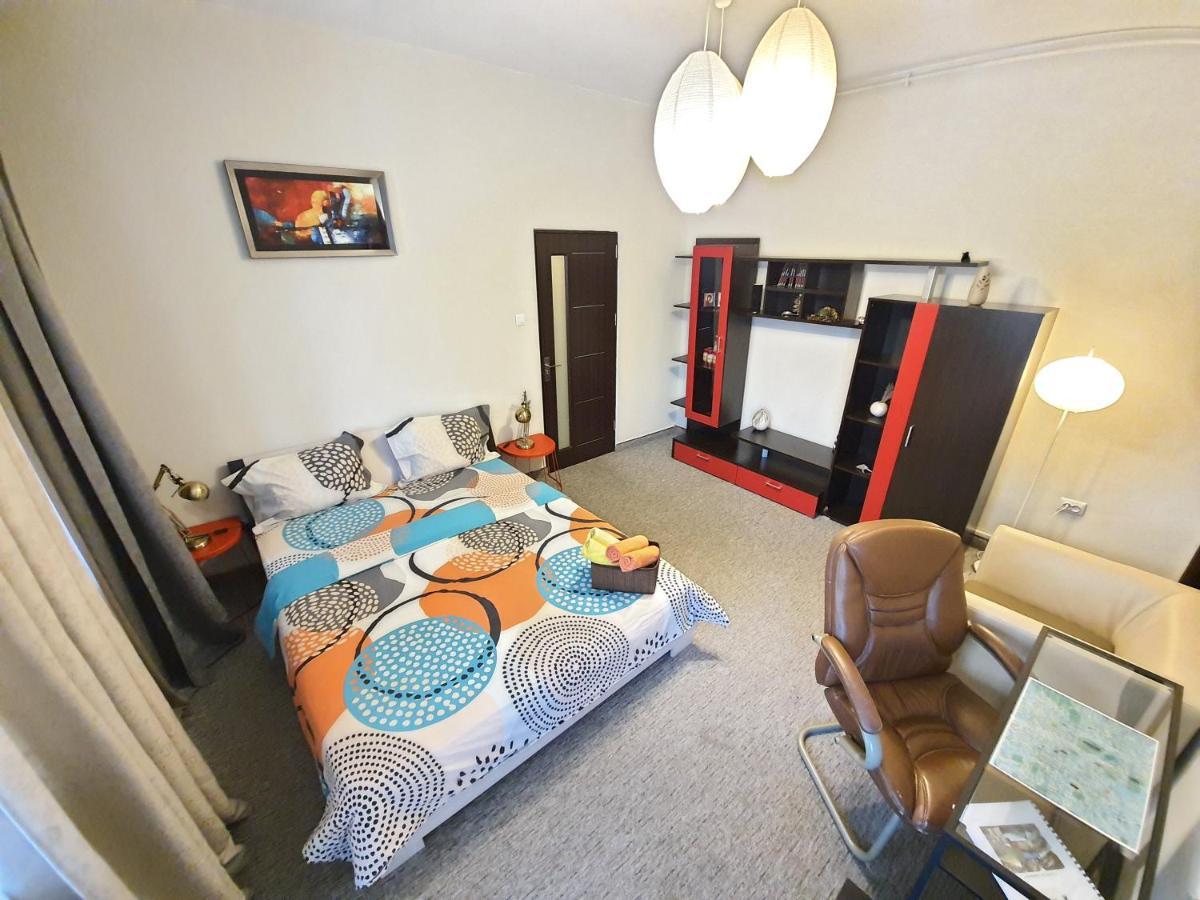 Global Downtown Apartments - Universitate - Calea Victoriei Boekarest Buitenkant foto