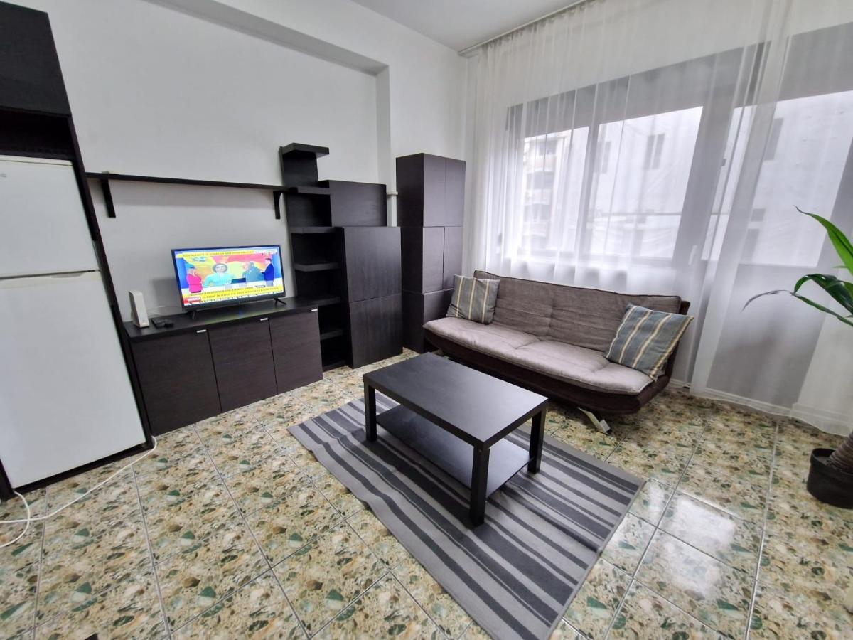 Global Downtown Apartments - Universitate - Calea Victoriei Boekarest Buitenkant foto
